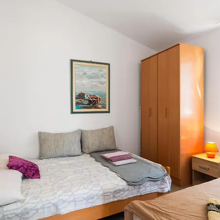 Stunning In With House Sea View Appartement Omiš