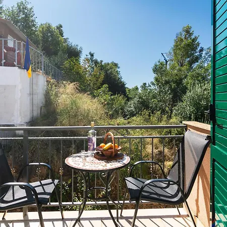 Stunning In With House Sea View *